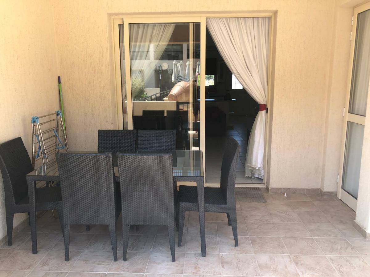 Royal Seacrest Apartment Pafos Dış mekan fotoğraf