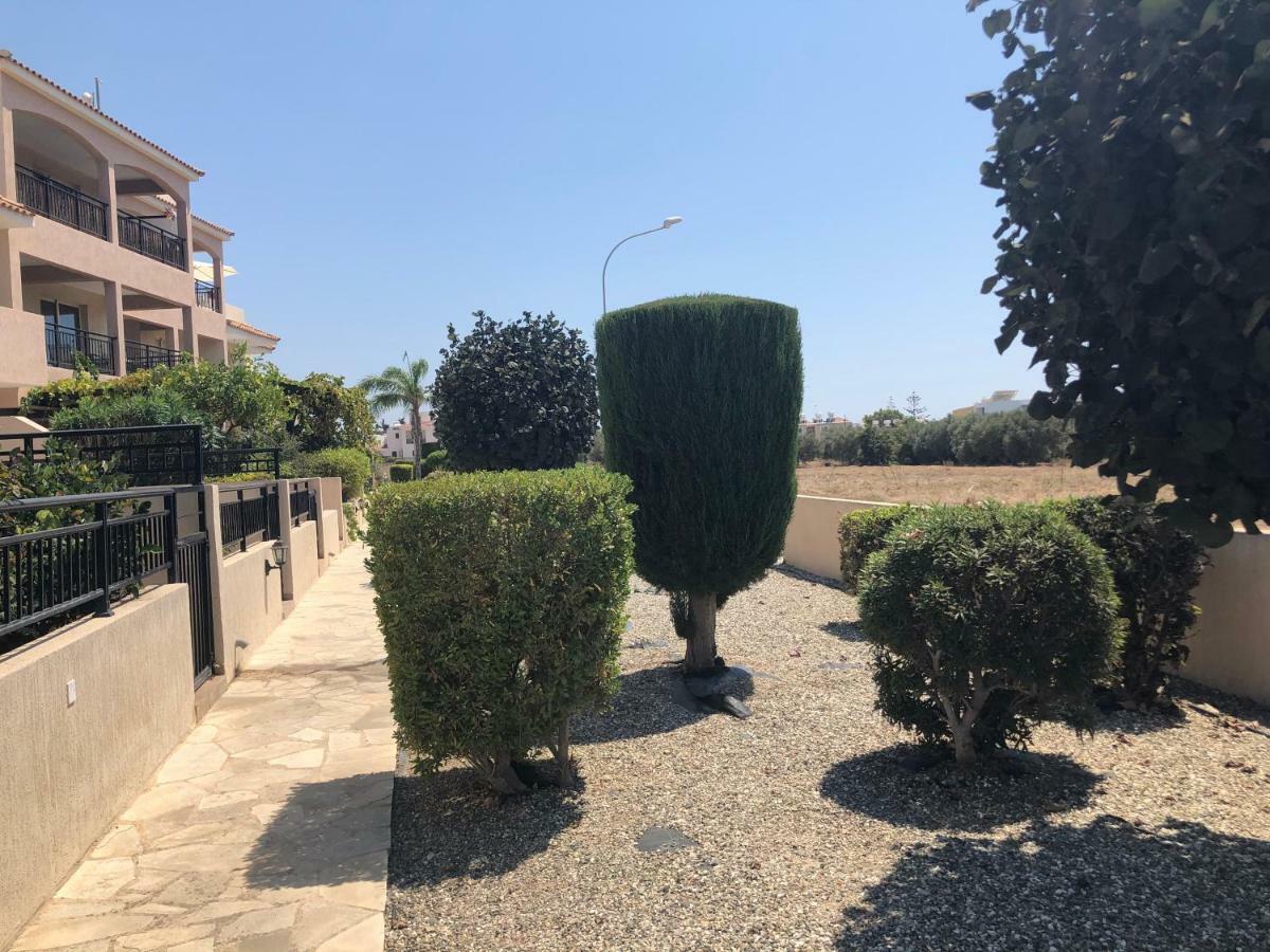 Royal Seacrest Apartment Pafos Dış mekan fotoğraf