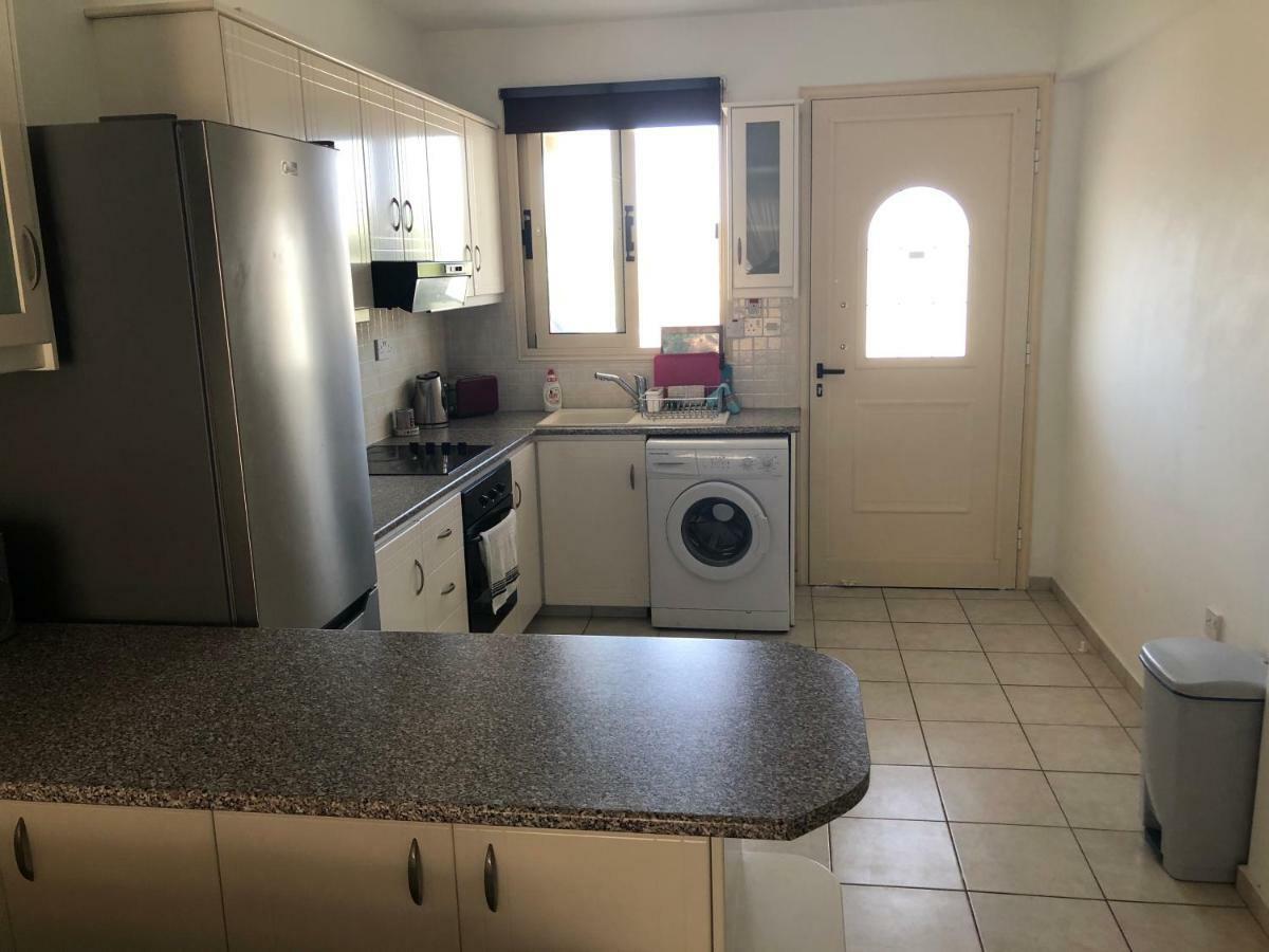 Royal Seacrest Apartment Pafos Dış mekan fotoğraf