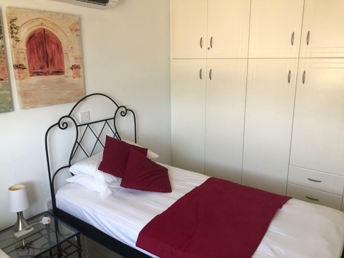 Royal Seacrest Apartment Pafos Dış mekan fotoğraf