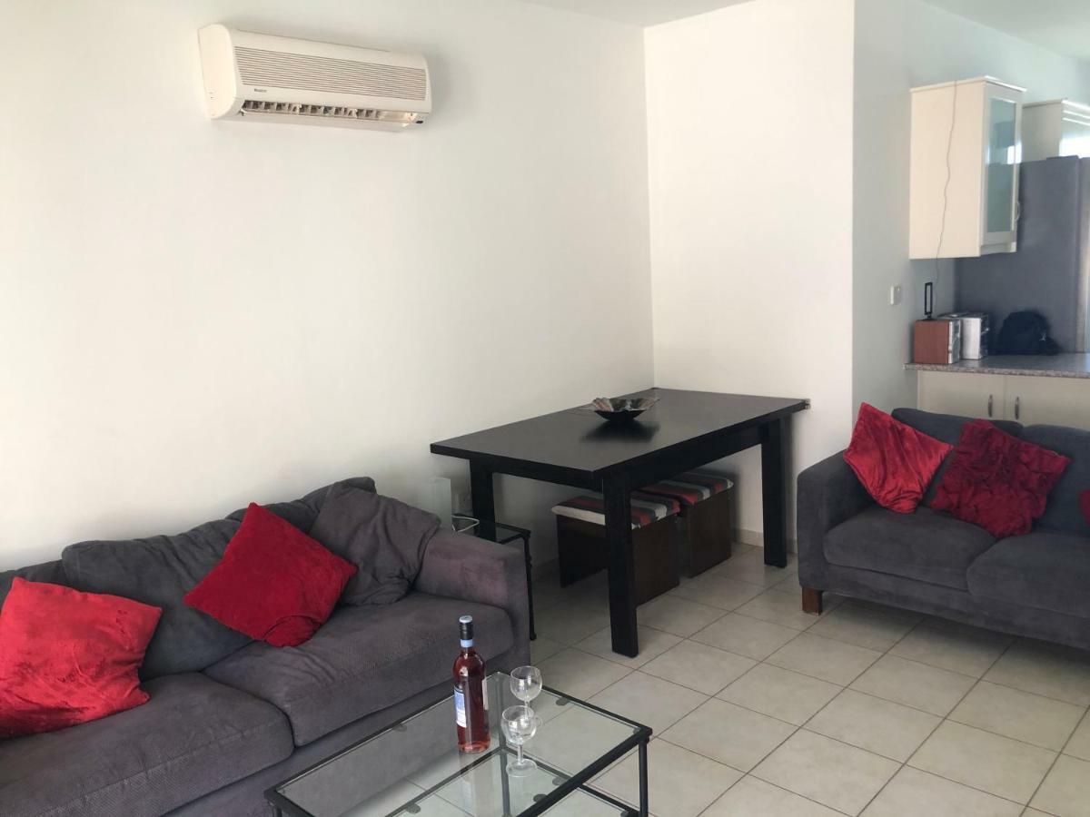Royal Seacrest Apartment Pafos Dış mekan fotoğraf
