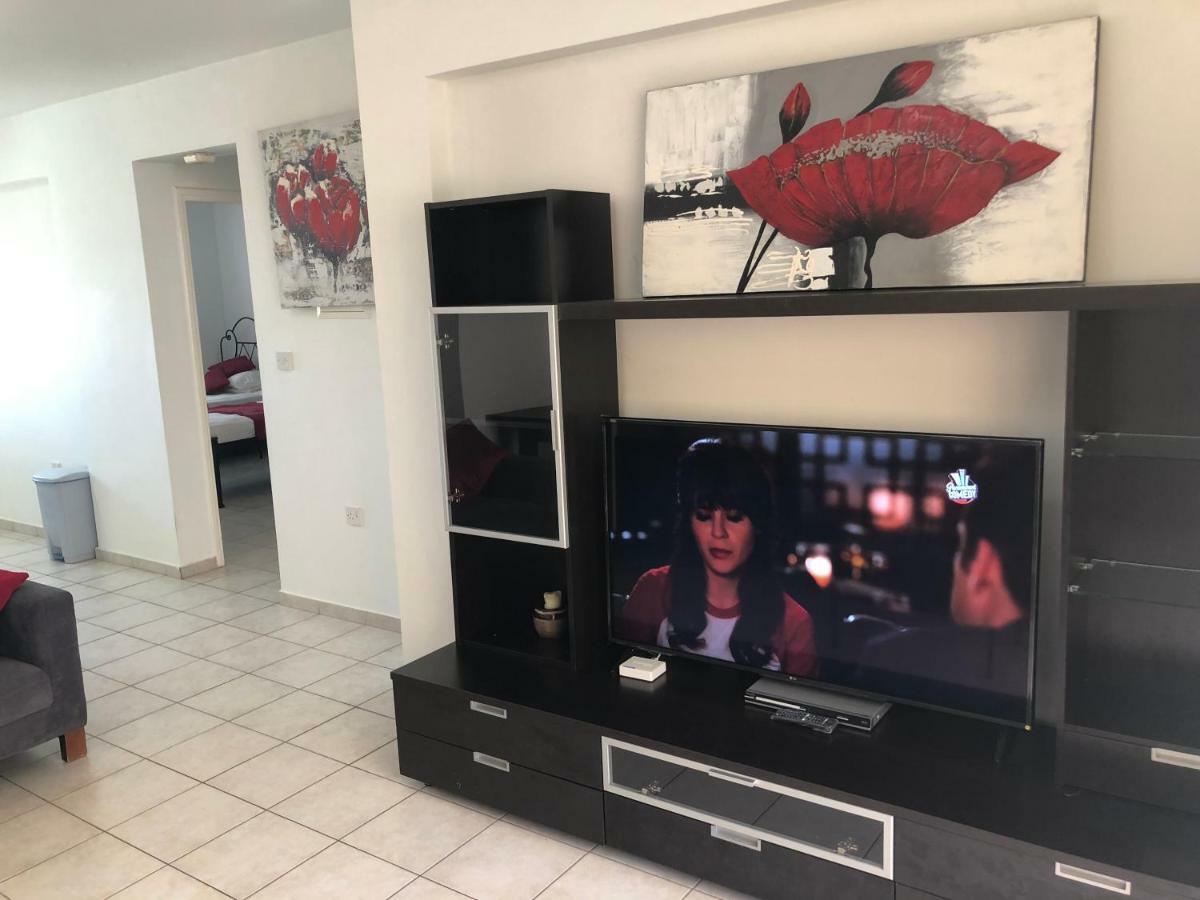 Royal Seacrest Apartment Pafos Dış mekan fotoğraf