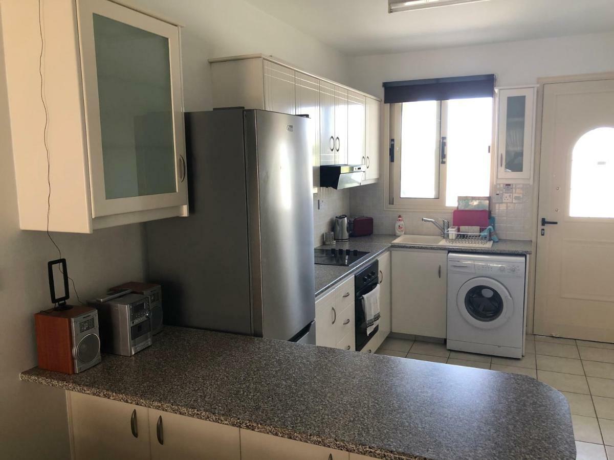 Royal Seacrest Apartment Pafos Dış mekan fotoğraf